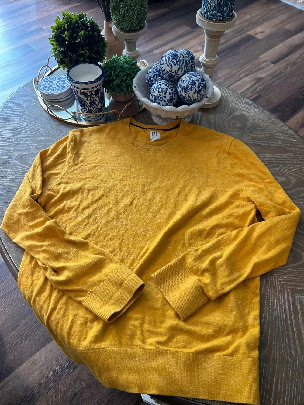 GAP Men’s Mustard Yellow Crewneck Sweater Size Large